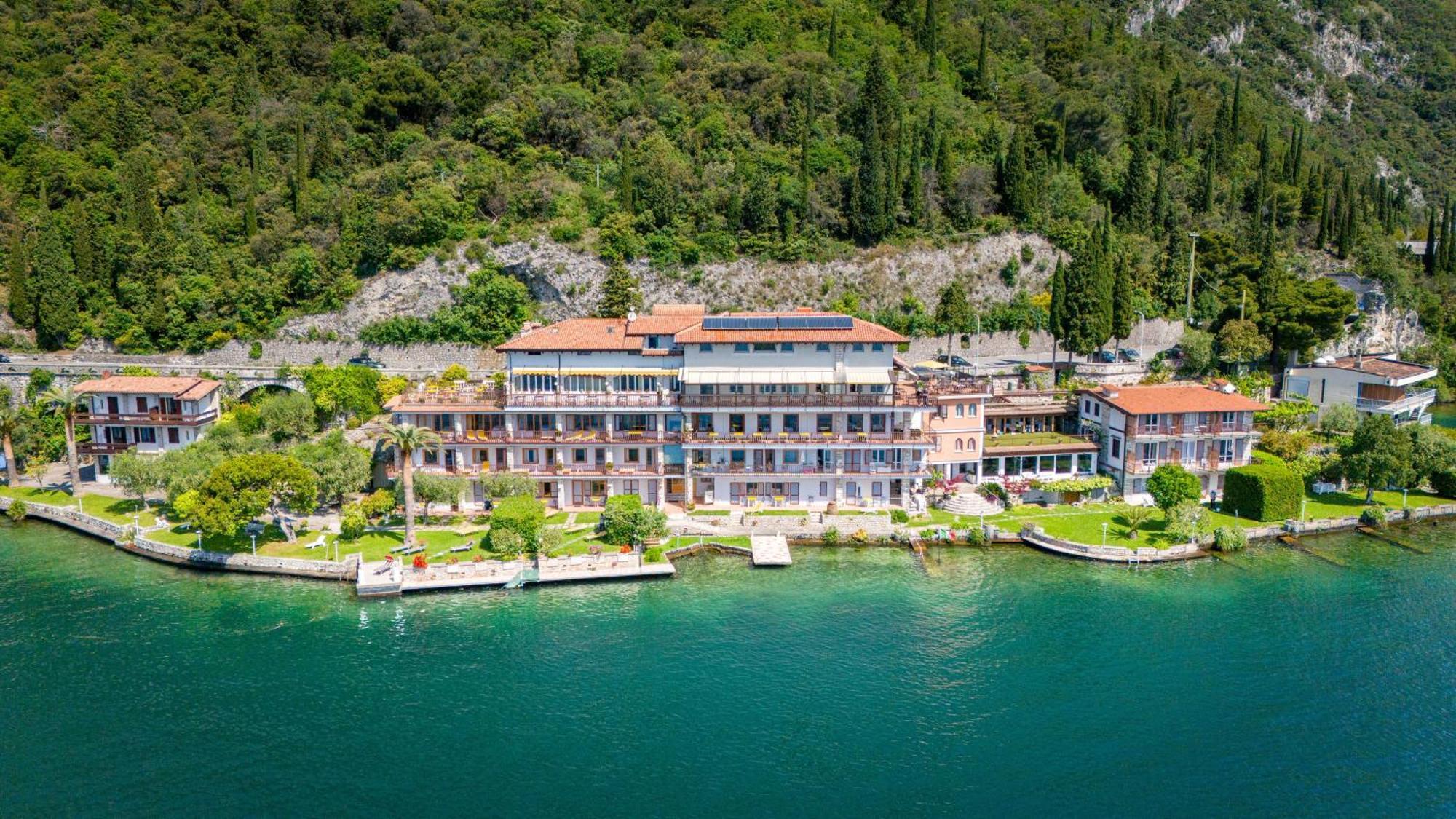 Hotel Forbisicle Tignale Buitenkant foto