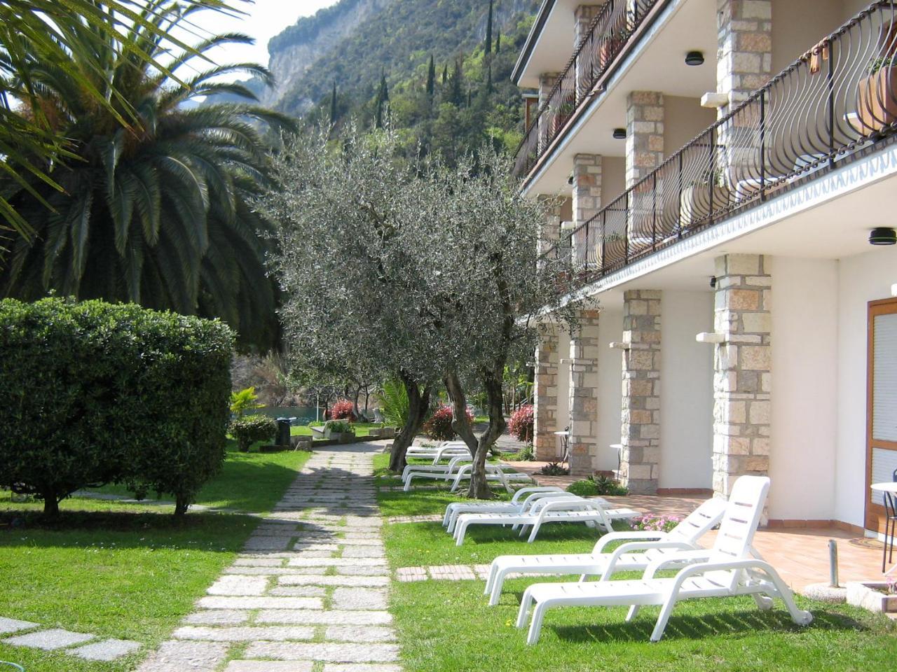 Hotel Forbisicle Tignale Buitenkant foto